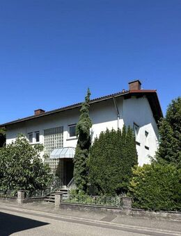 Kuppenheim: Freist. Einfamilienhaus mit tollem Garten, Garage(n), Nebengebäude + möglichem Bauplatz - Kuppenheim
