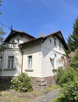 Radebeul: Villa mit Bauplatz und Weinbergblick - Radebeul