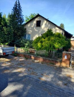 Altbestand Bungalow vermietet mit 190qm WF auf 935qm Grundstück mit Möglichkeit eines Doppelhauses als Hinterbebauung - Nienhagen (Niedersachsen)