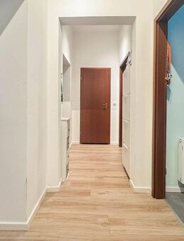 drei Zimmer im charmanten Altbau - Düsseldorf