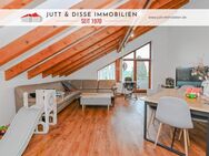 Sonnige Aussicht/gepflegte 2-Zimmer Dachgeschosswohnung mit 2 Balkonen und Garage in Gaggenau - Gaggenau