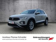 VW T-Roc, 1.5 TSI Life Park LE, Jahr 2023 - Reichenbach (Vogtland)