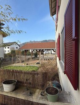 Charmantes Zweifamilienhaus mit Ausbaupotenzial in ruhiger Lage von Maulburg - Maulburg