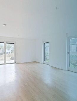 Wohnungstraum: Große 2-Zimmer-Wohnung mit EBK und Terrasse! - Schönefeld