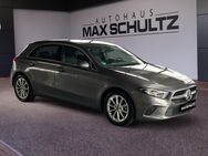 Mercedes A 200, Kompaktlimousine HighEndNavi, Jahr 2022 - Sonnefeld