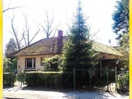 Hermsdorf! Zentrumsnähe - Sanierungsbedürftiger Bungalow mit Ausbaupotenzial - Berlin