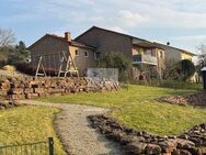 Neuwertiges Zweifamilien-Haus mit getrennten Eingängen - Bad Wildungen