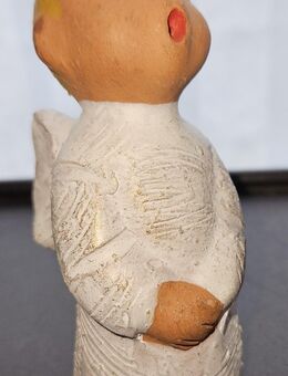 g23) Deko Original Singer Engel Jullar - Mädchen mit Dutt - stehend + singend - 10,5 cm - Garbsen