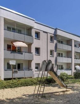 Wir renovieren für Sie! helle 3 Zimmerwohnung mit Balkon in MG-Schmöderpark - Mönchengladbach