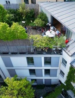 Ruhiges, modernes Stadthaus, mit großem, grünen Süd-Dachgarten - München