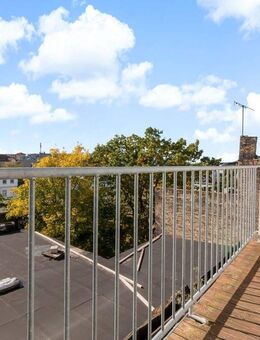 Attraktive 3-Raumwohnung mit Südbalkon am Charlottencenter! - Halle (Saale)