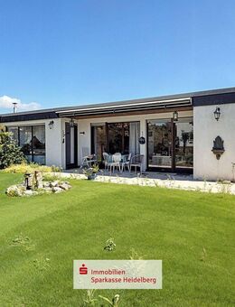 Reihenendhaus-Bungalow mit Atrium und zwei Garagen auf einem Erbpachtgrundstück in Hockenheim - Hockenheim