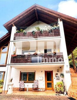 Einfamilienhaus mit Einliegerwohnung in Traumlage mit Terrasse, Naturgarten und Garage - Staufenberg (Niedersachsen)