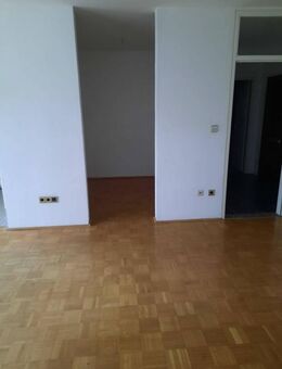 Charmante 1,5-Zimmer-Wohnung mit Sübalkon in München-Solln - München