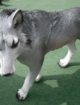 Dekofigur Wolf Jungtier Gartendeko Tierfigur - Hergisdorf