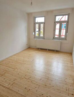 Charmante 2-Zimmer-Dachgeschosswohnung in der Altstadt von Bad Camberg - Bad Camberg