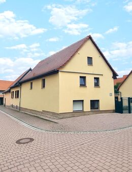 Charmantes Einfamilienhaus mit Garage - Hohenmölsen Zentrum