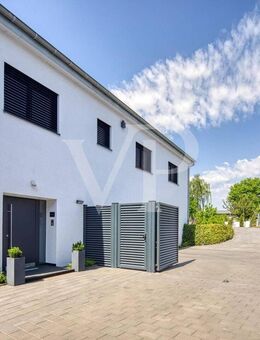 Stilvolles Einfamilienhaus mit Einliegeroption, großem Garten und modernster Energieversorgung - Würselen
