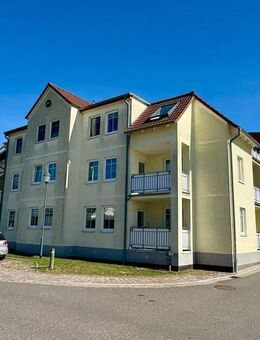Attraktive Kapitalanlage: vermietete 2-Raumwohnung mit Fahrstuhl und Pkw-Stellplatz - Bergen (Rügen)