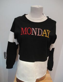 Longsleeve Gr. L mit Aufschrift Monday - Freilassing
