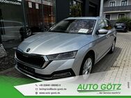 Skoda Octavia, Combi Style Vorb VZE Digi elektr Heckkl BlindSpot vo hi LichtAssist SpurAssist Connect Sunset 4xEFH Ladeboden beheiz Frontscheibe Armlehne Metallic, Jahr 2022 - Beilngries