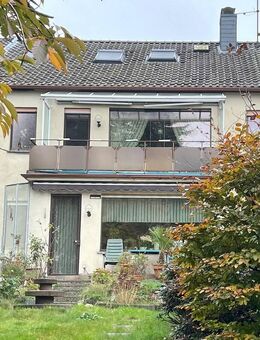 3-Familienhaus mit Garten, 2 Garagen und vielen Möglichkeiten am Rande des Naturschutzgebietes - Dorsten