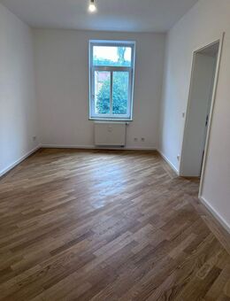 Neu renovierte 4 Zimmer Altbauwohnung mit Lift in Untergiesing - München