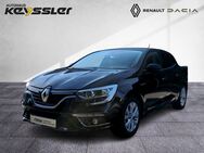 Renault Megane, Limited TCe 140, Jahr 2018 - Bremen