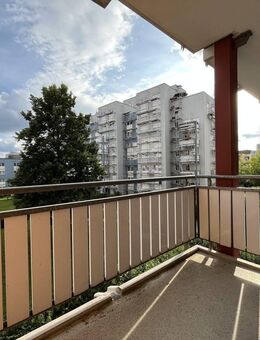 Sifi: 3,5 ZW mit Aufzug in sonniger und ruhiger Lage - Sindelfingen