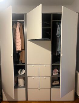 Kleiderschrank - Aachen