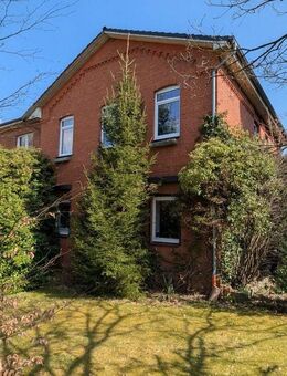 Entwicklungsbedürftiges Mehrfamilienhaus in zentraler Lage - Schwarzenbek