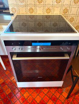 Backofen mit Cerankochfeld und Dunstabzugshaube - Wendelstein