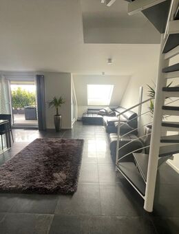 Exkl. Eigentumswohnung/Penthouse inkl. 2 Garagenstellplätzen sowie EBK in zentraler Lage von Korb - Korb