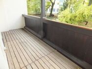 SOFORT BEZIEHBAR: Großzügige 2-Zimmer-Wohnung mit EBK, geräumigen Balkon und Aufzug in Traumlage in Gohlis - Leipzig