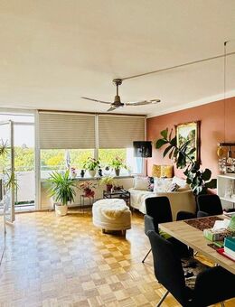 Exklusive Eigentumswohnung mit traumhaftem Ausblick, Aufzug und Balkon bezugsfrei ab 01.01.2026 - Bergisch Gladbach