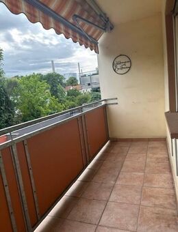 3-Zimmer Wohnung mit Loggia & Garage in Mannheim-Rheinau - Mannheim