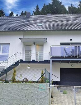 *KULTIVIERTER WOHNKOMFORT IN NATURVERBUNDENER LAGE: 6 Zimmer, ca. 170 m², komplett saniert* - Kesseling