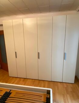 6 türiger Kleiderschrank weiß und Doppelbett weiß - Essen