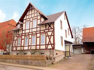 1-2 Familien-Fachwerkhaus mit Bauerwartungsland in Barterode - Adelebsen