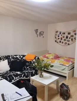 Kapitalanleger aufgepasst! Ein Zimmerwohnung mit Westbalkon und Aufzug - München
