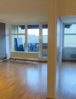 Hämelerwald: Tolle Penthouse-Wohnung mit Loggia und Fahrstuhl - Lehrte