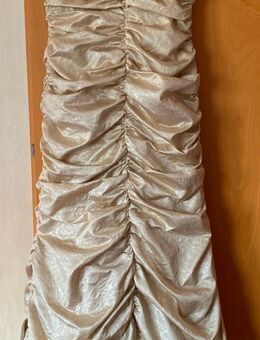Golden farbiges Kleid der Brautmutter - Gelsenkirchen
