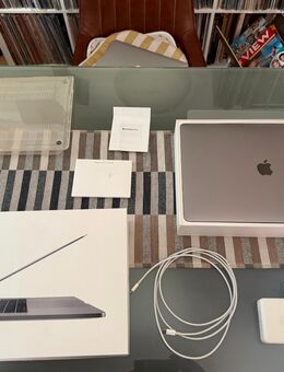 Apple Macbook Pro 15,4 , 2019,Space Grey,17, 512gb Festplatte ,16 gb Ram, Sehr guter Zustand - Konz Zentrum