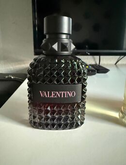 Valentino Born in Roma Uomo Intense 50ml - Stolberg (Rheinland, Kupferstadt)