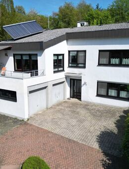 Erholung beginnt Zu Hause - Einfamilienhaus mit Einliegerwohnung im Grünen von Bad Emstal - Bad Emstal