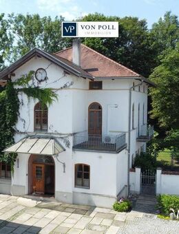 Prachtvolle Rarität und einmalige Schönheit! Villa im Toskana-Stil mit parkähnlicher Gartenanlage - Garching (Alz)