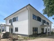 Erstbezug - Energieeffiziente 3-Raumwohnung im Erdgeschoss mit Stellplatz und 2 Bädern in Krondorf - Bitterfeld-Wolfen Thalheim