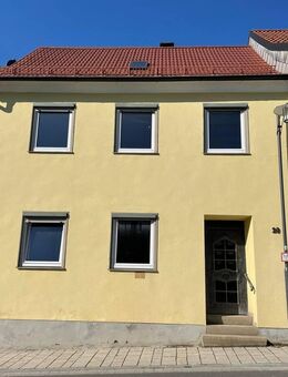 Hier lässt sich viel draus machen - Haus mit begonnener Renovierung - Bärnau