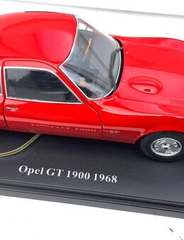 Modellauto 1:24--Opel GT 1900 1968 - Meckenheim