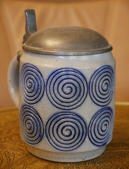 Bierkrug mit Zinndeckel , Steinzeug , 0,5Liter , um 1900 , Jugendstil , Bodennummer 1666 , Höhe 14,5cm , K330 - Görlitz